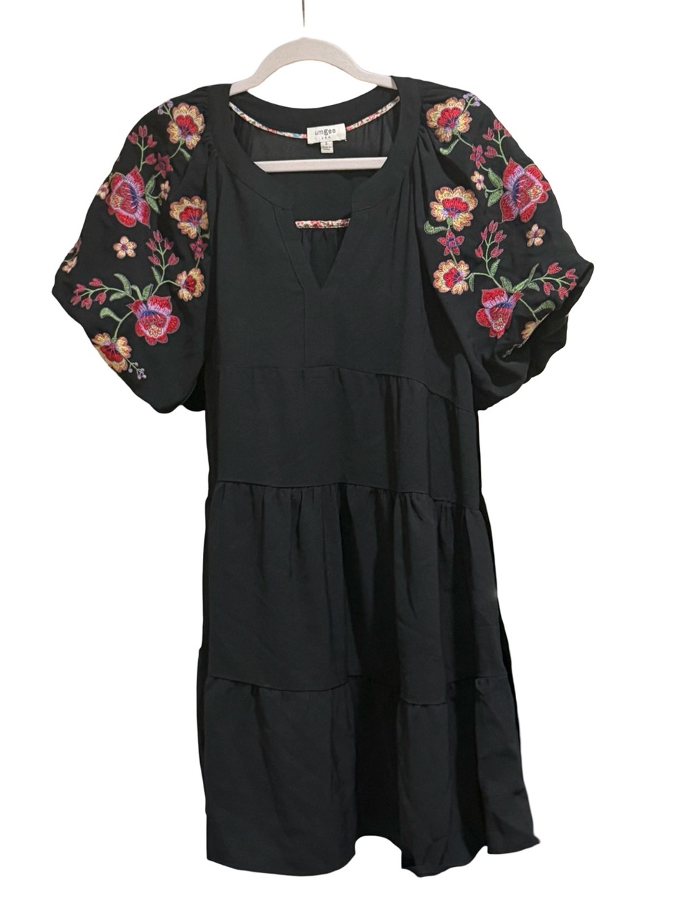 ✨ Umgee Black Dress with Floral Embroidered Puff Sleeves Size S - Picture 3 of 12